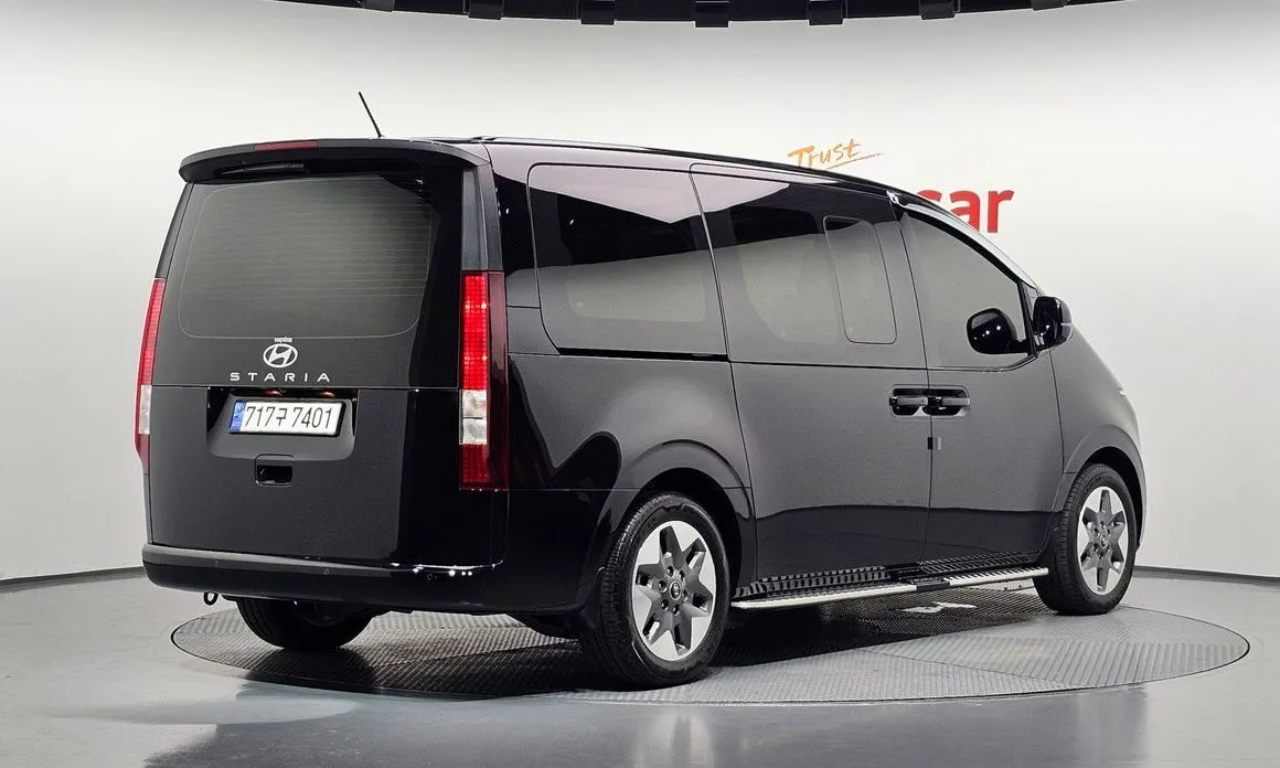Hyundai Staria — фото 2