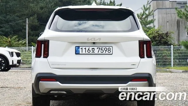Kia Sorento — фото 9