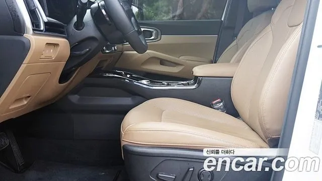 Kia Sorento — фото 8