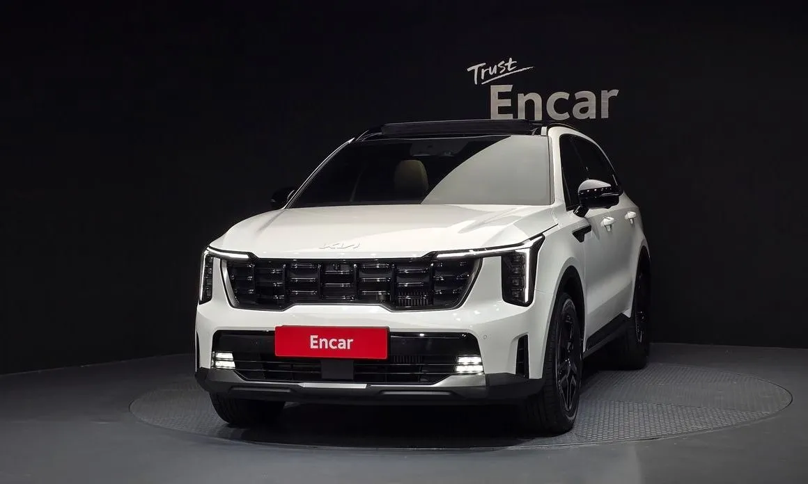 Kia Sorento — фото 8