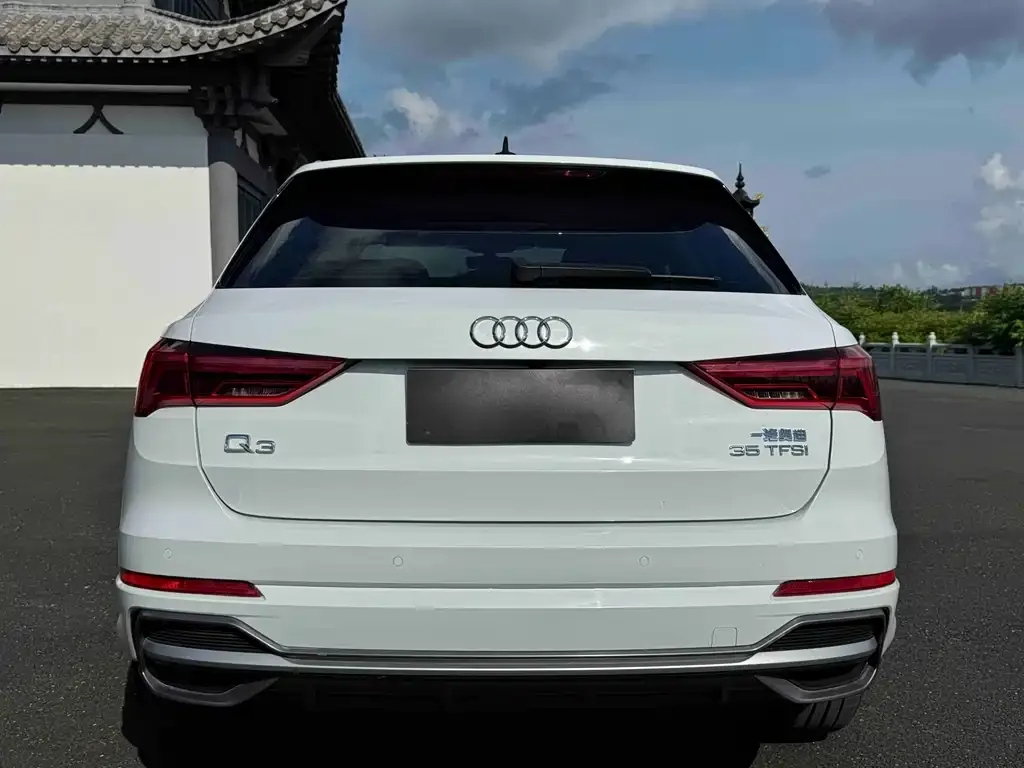 Audi Q3 — фото 10