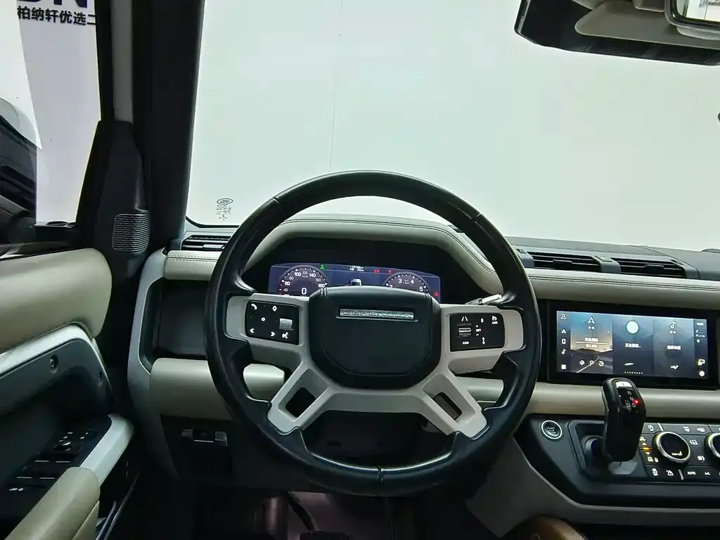 Land Rover Defender — фото 10