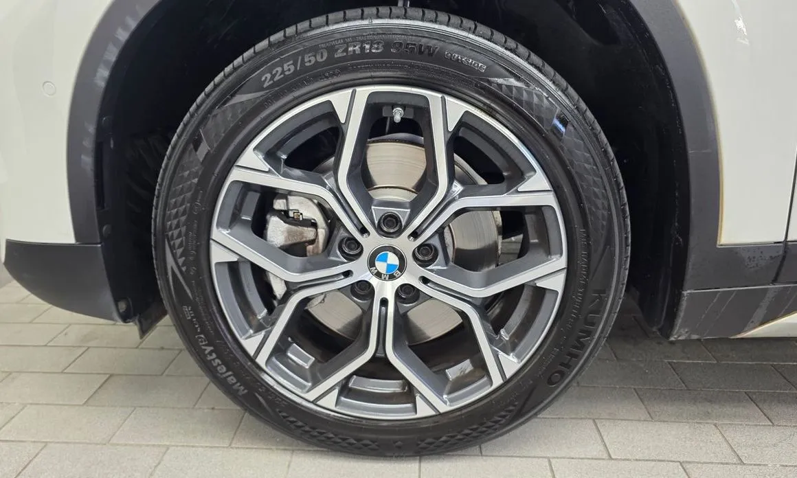 BMW X1 — фото 10