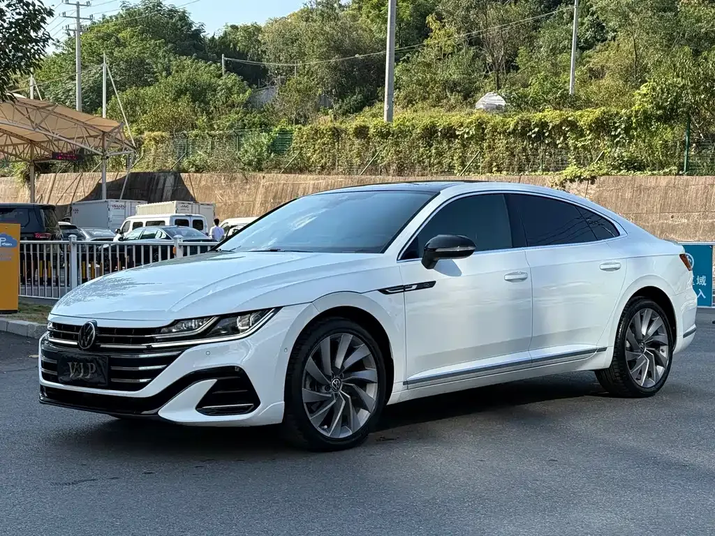 Volkswagen CC — фото 1