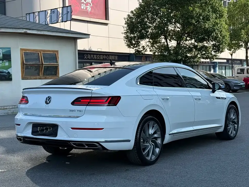 Volkswagen CC — фото 7