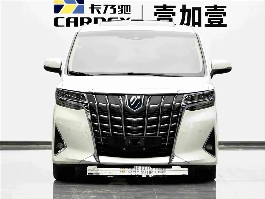 Toyota Alphard — фото 6