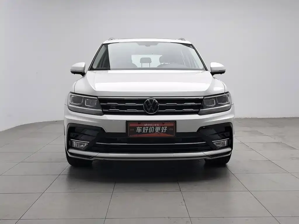 Volkswagen Tiguan L — фото 5