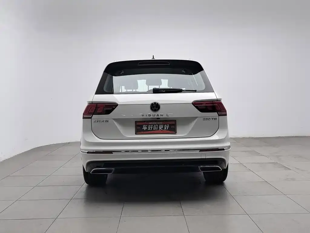 Volkswagen Tiguan L — фото 2