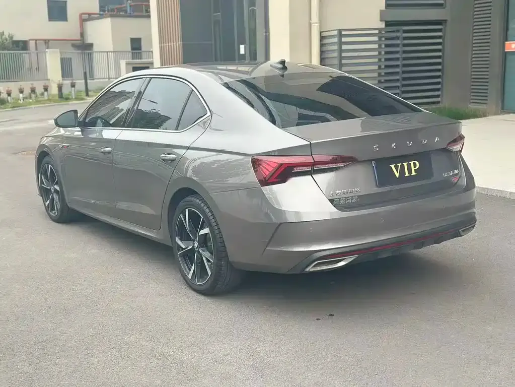 Skoda Octavia — фото 3
