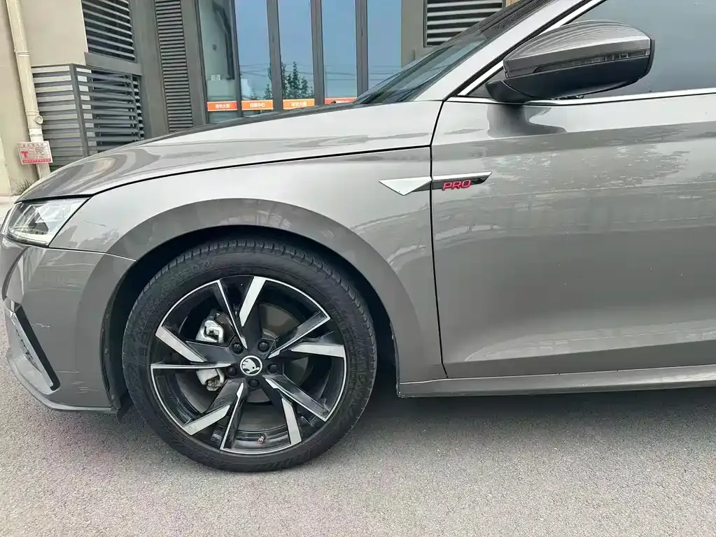Skoda Octavia — фото 6