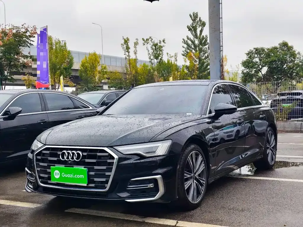 Audi A6L — фото 1