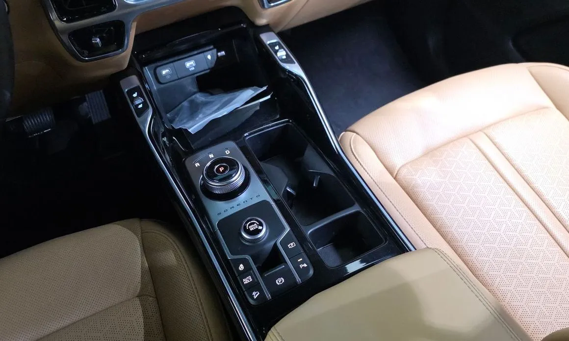 Kia Sorento — фото 6