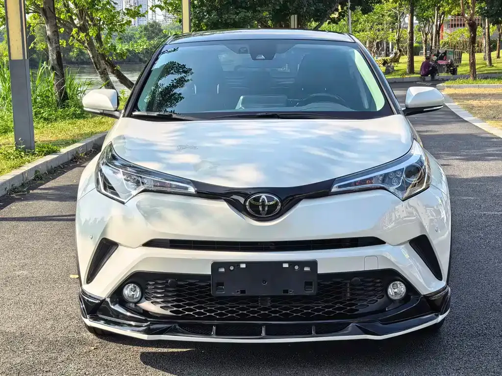 Toyota C-HR — фото 3