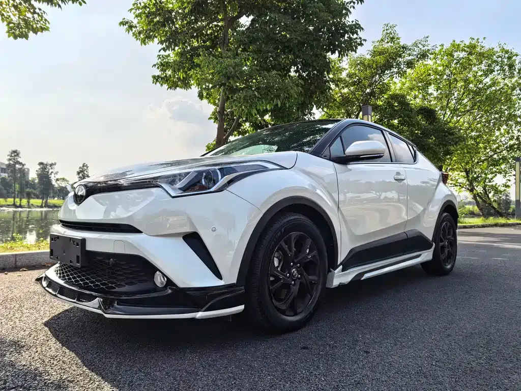 Toyota C-HR — фото 6
