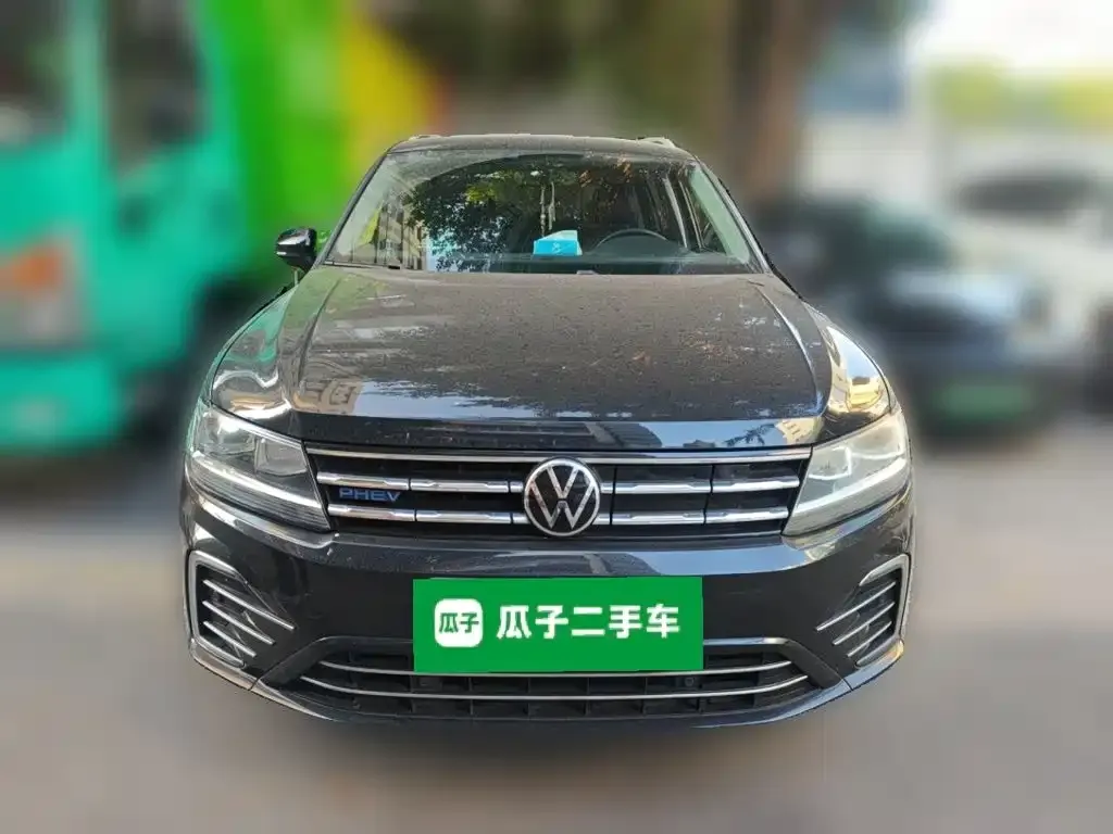 Volkswagen Tiguan L PHEV — фото 9