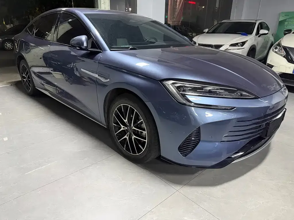 BYD Seal — фото 9