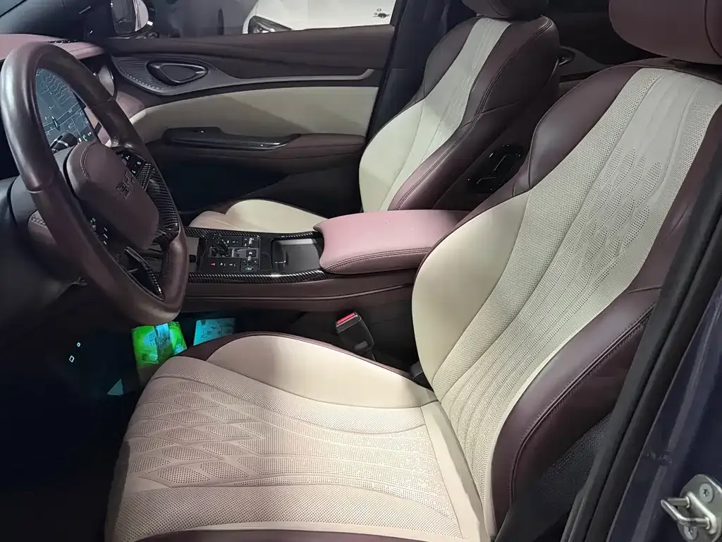 BYD Seal — фото 8