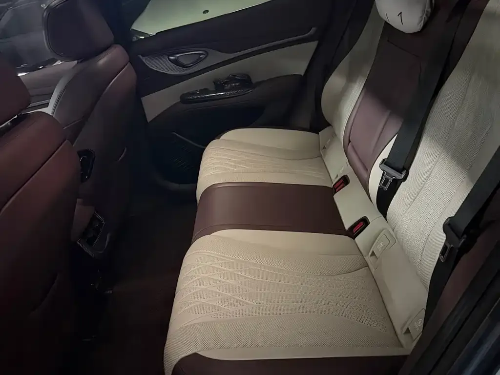 BYD Seal — фото 4
