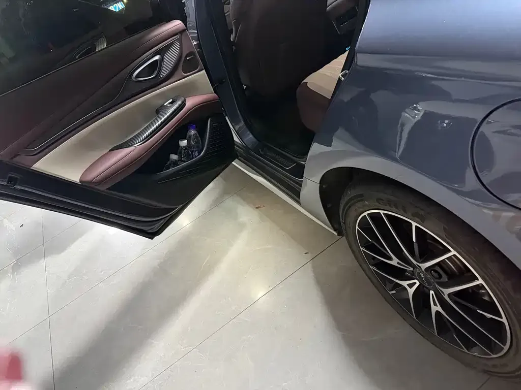 BYD Seal — фото 2