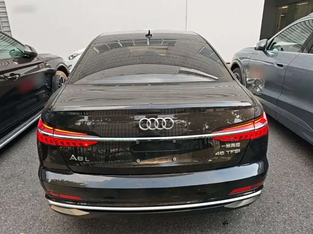 Audi A6L — фото 9