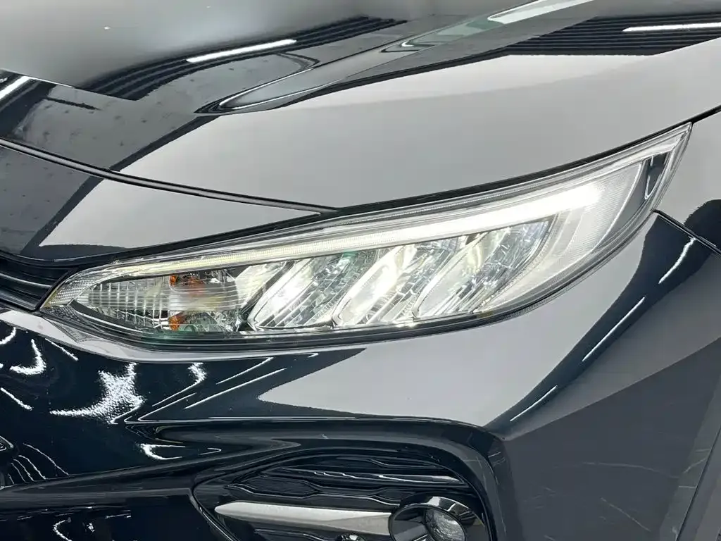Toyota Wildlander — фото 7
