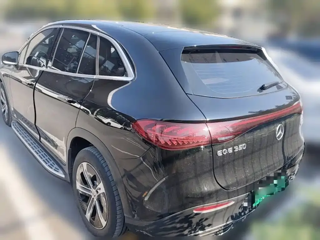 Mercedes-Benz EQE SUV — фото 8