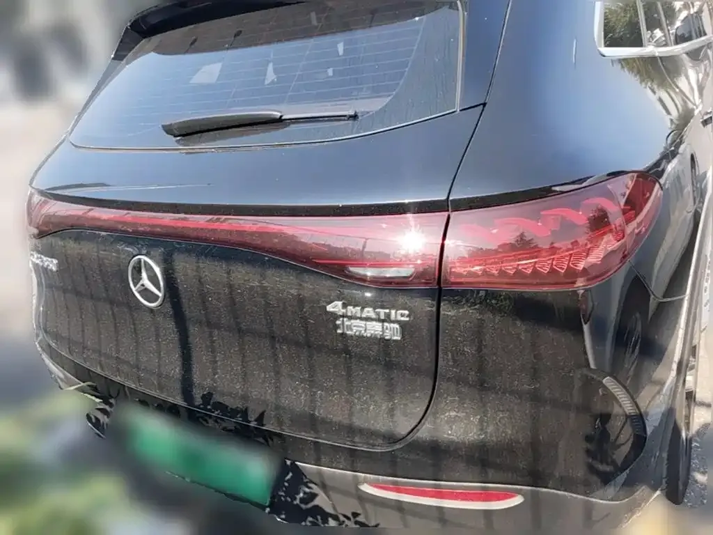 Mercedes-Benz EQE SUV — фото 10