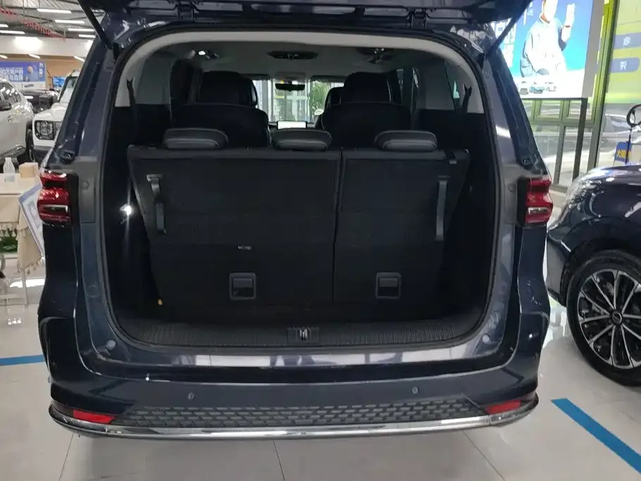 Roewe iMAX8 — фото 5