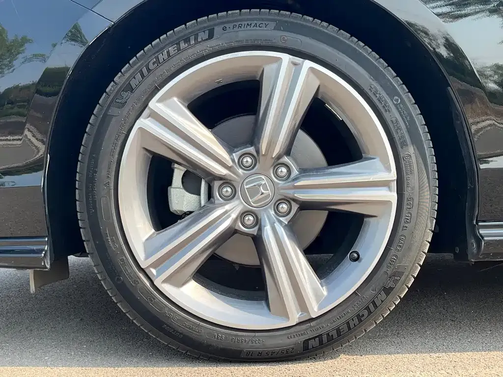Honda Accord — фото 10