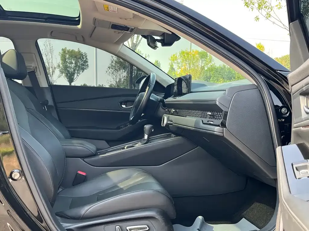 Honda Accord — фото 9