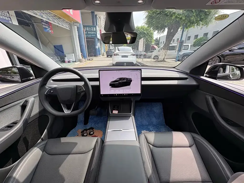 Tesla Model Y — фото 8