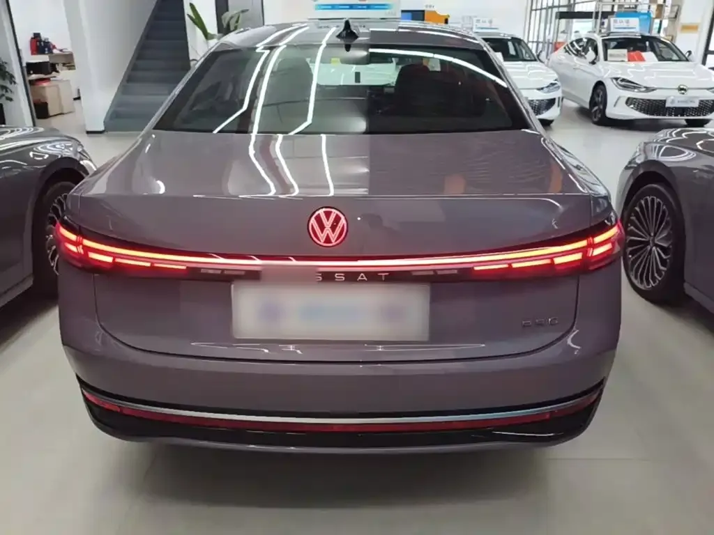 Volkswagen Passat — фото 7