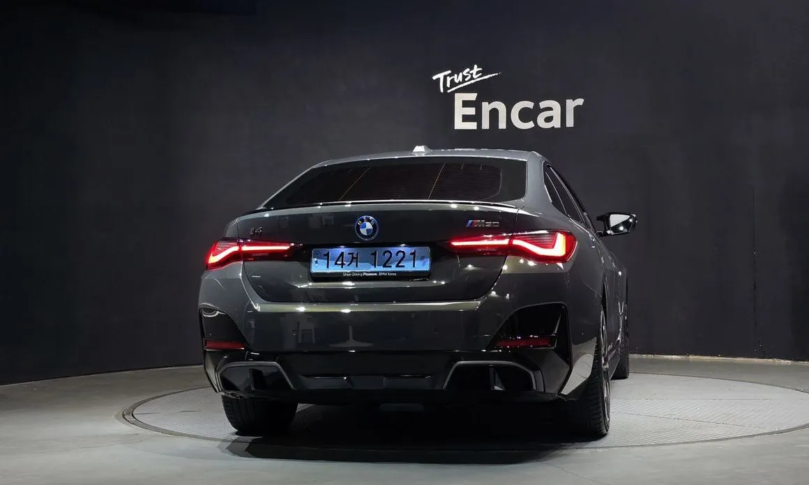 BMW i4 — фото 2