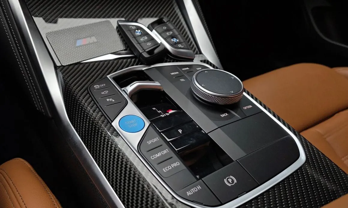 BMW i4 — фото 4