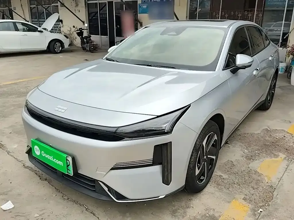 Geely Galaxy L6 — фото 1