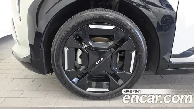Kia EV3 — фото 9