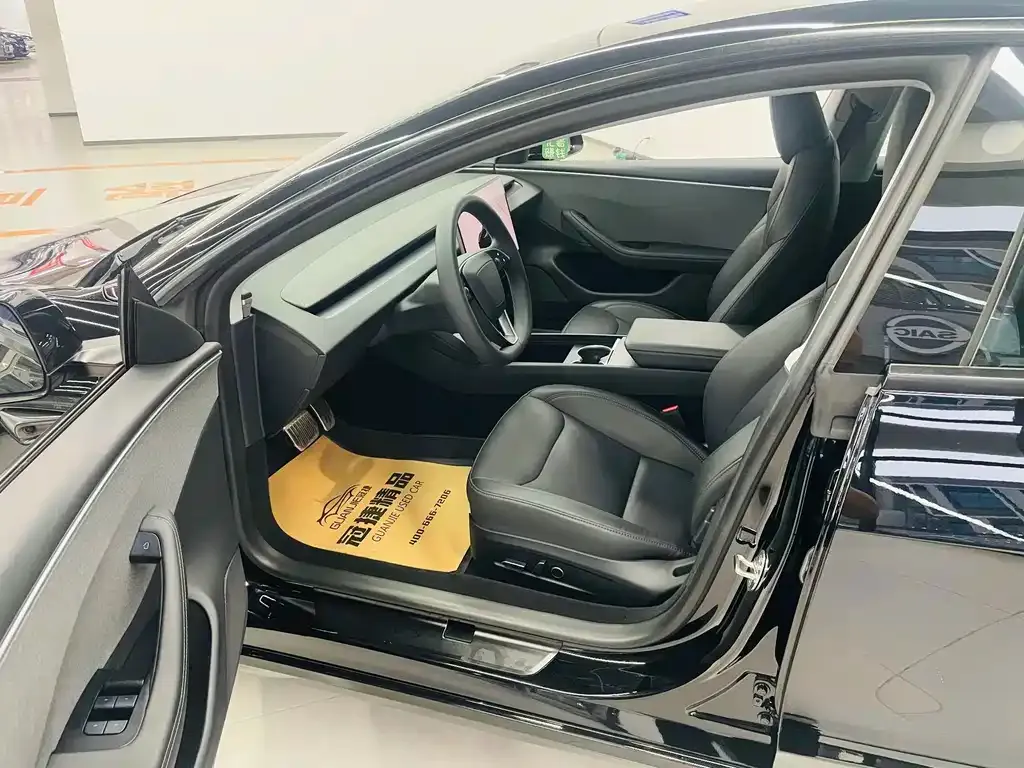 Tesla Model 3 — фото 2