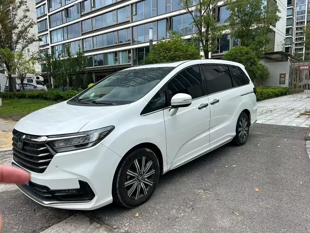 Honda Odyssey — фото 6