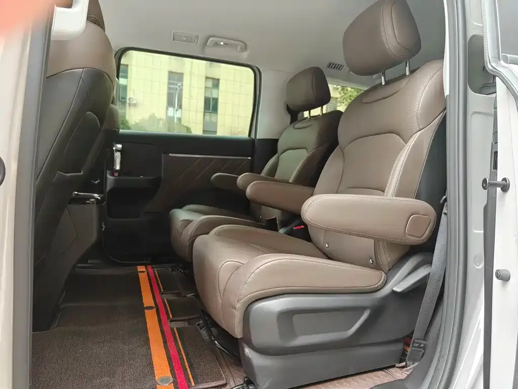 Wuling Xingguang 730 New Energy — фото 4