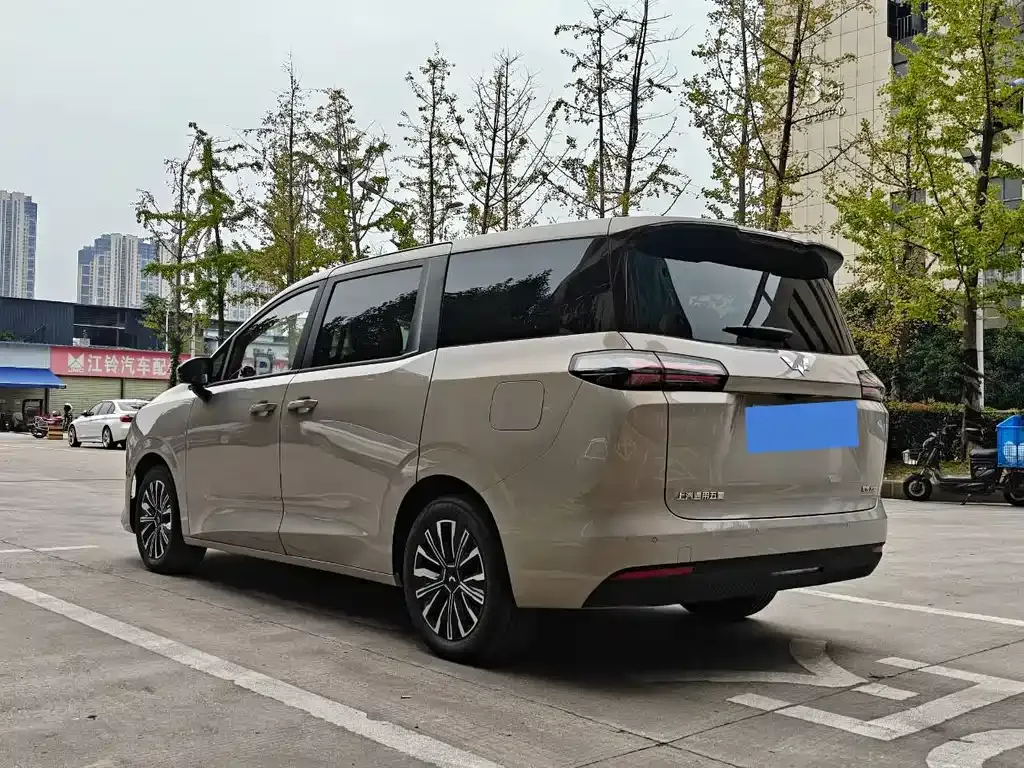 Wuling Xingguang 730 New Energy — фото 6