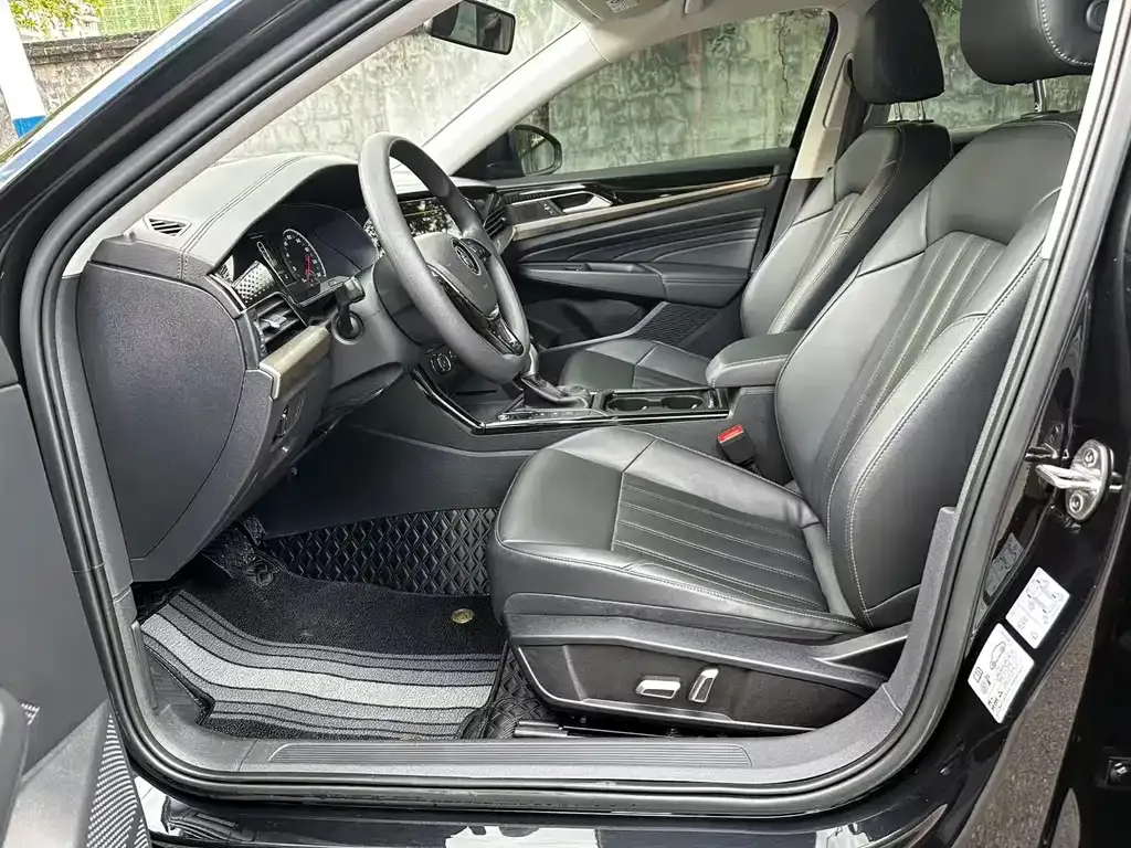 Volkswagen Passat — фото 6