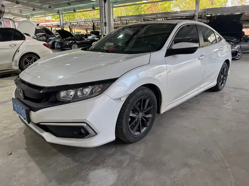 Honda Civic — фото 1