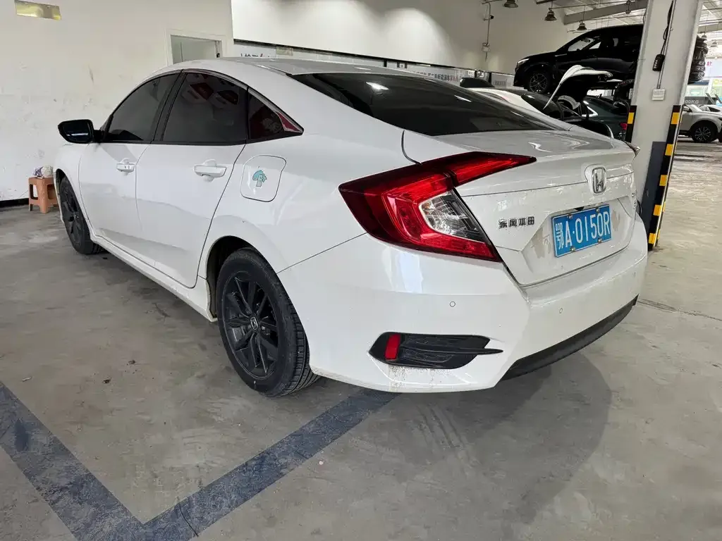 Honda Civic — фото 2