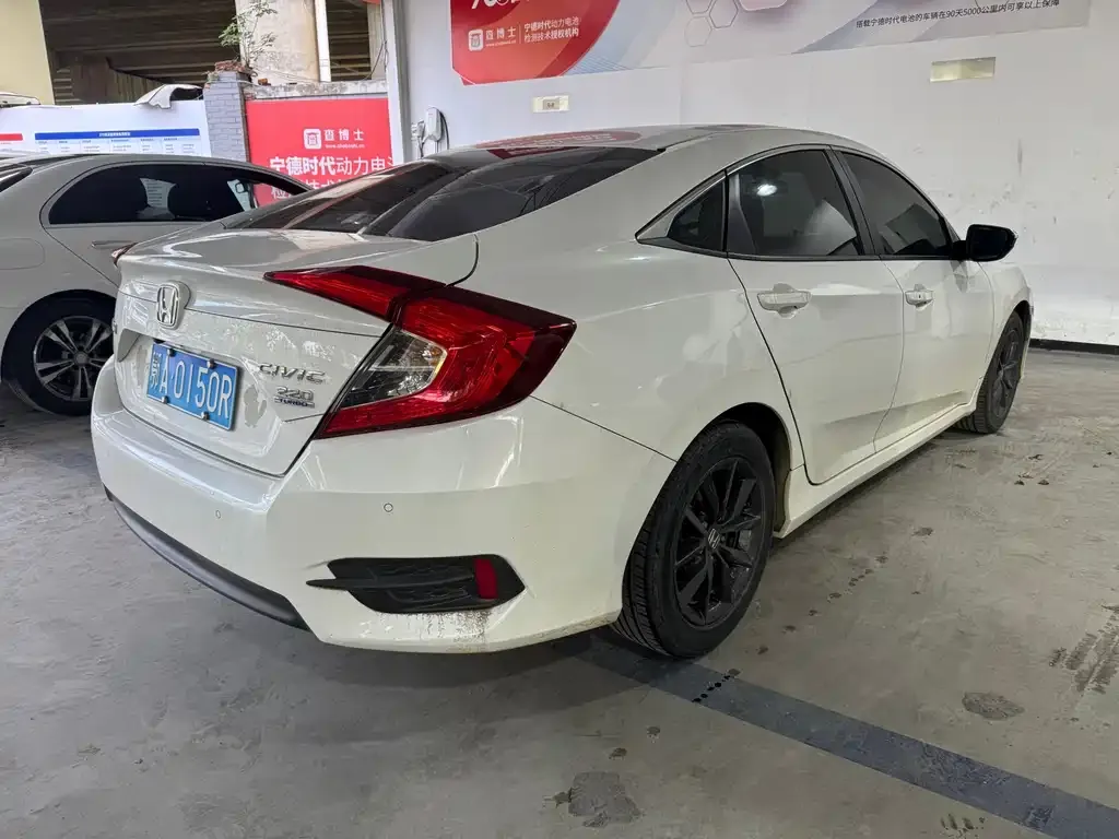 Honda Civic — фото 4