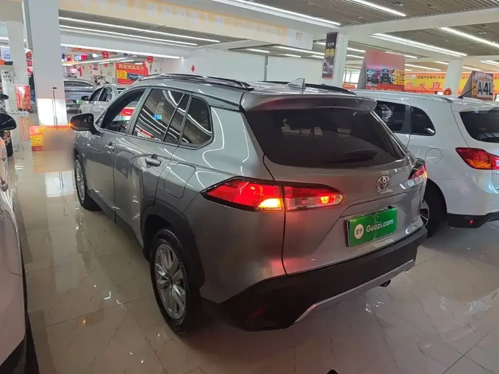Toyota Corolla Cross — фото 10