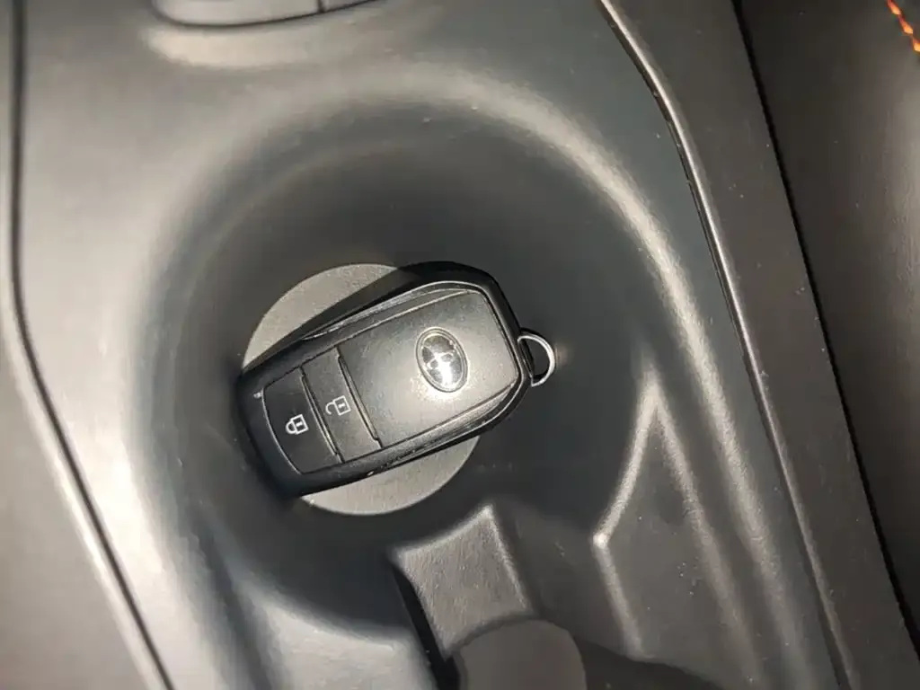 Toyota Corolla Cross — фото 3