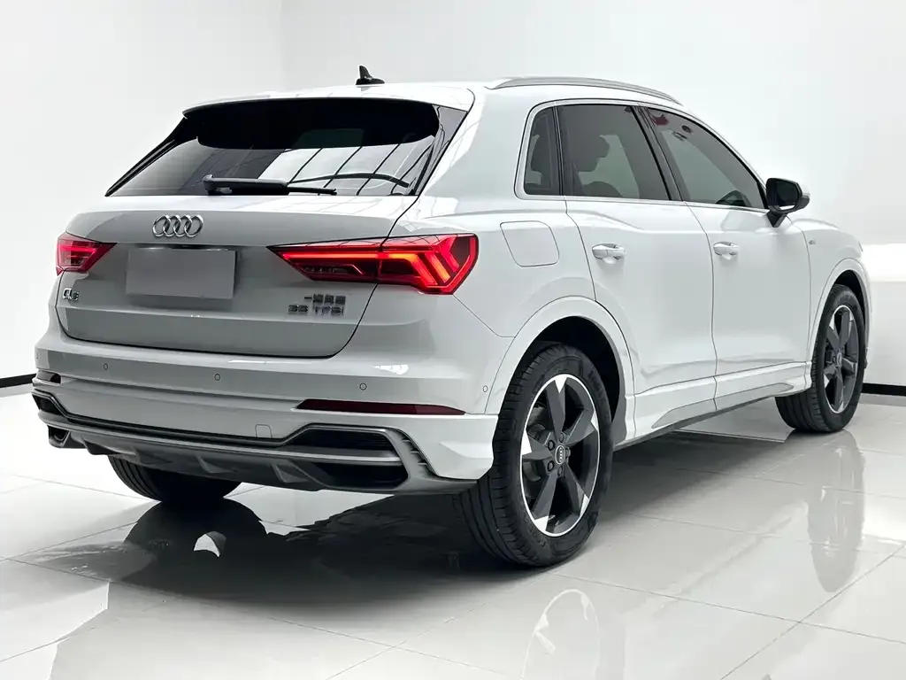 Audi Q3 — фото 3