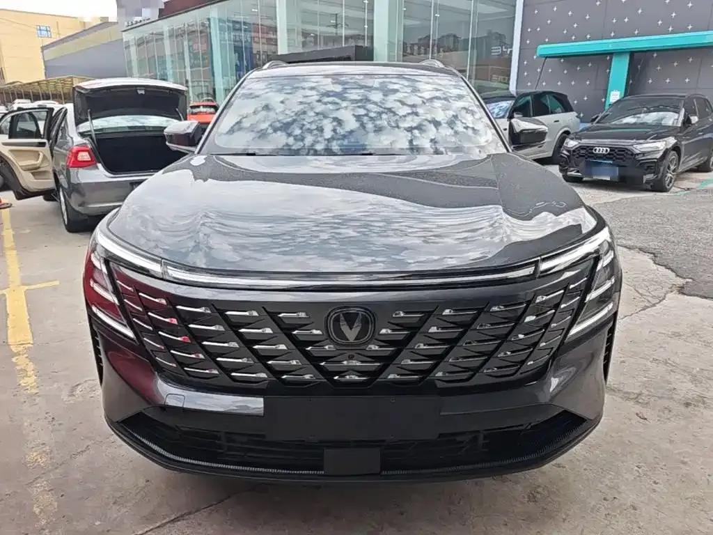 Changan CS75 PLUS — фото 3