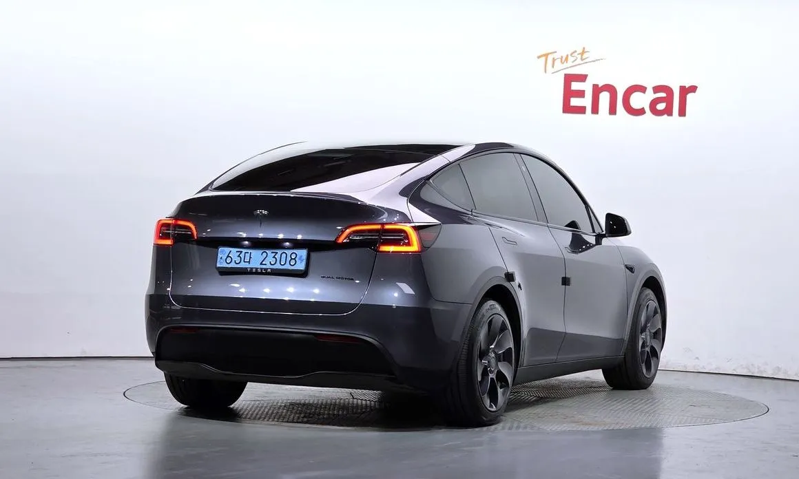 Tesla Model Y — фото 5
