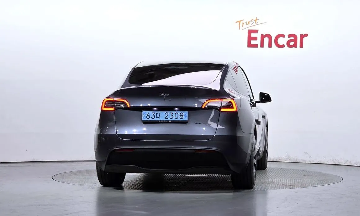 Tesla Model Y — фото 3